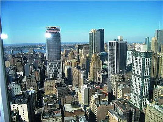 Rented by Anchor Associates | media 2