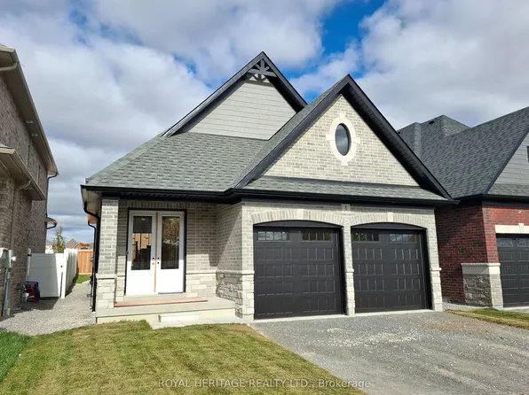 8 Saint Augustine Dr, Whitby, ON L1M 0L7