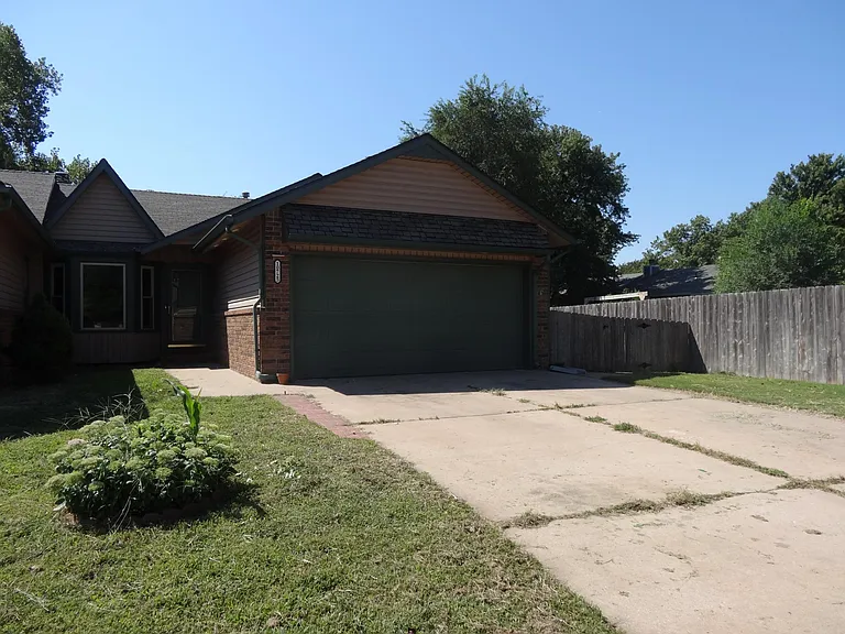 10725 W Texas St — Photo 1