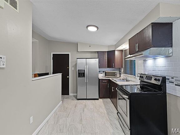 5th image of 9614 Winkler Dr