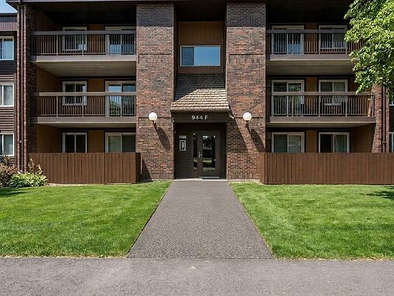 5th image of 940 Chancellor Dr #12F