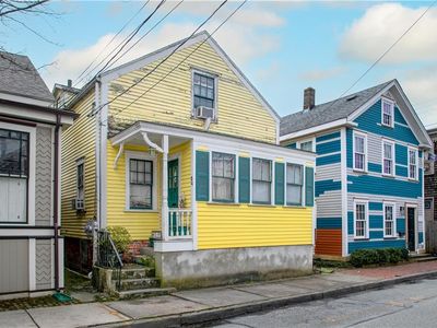 34 Poplar St, Newport, RI, 02840