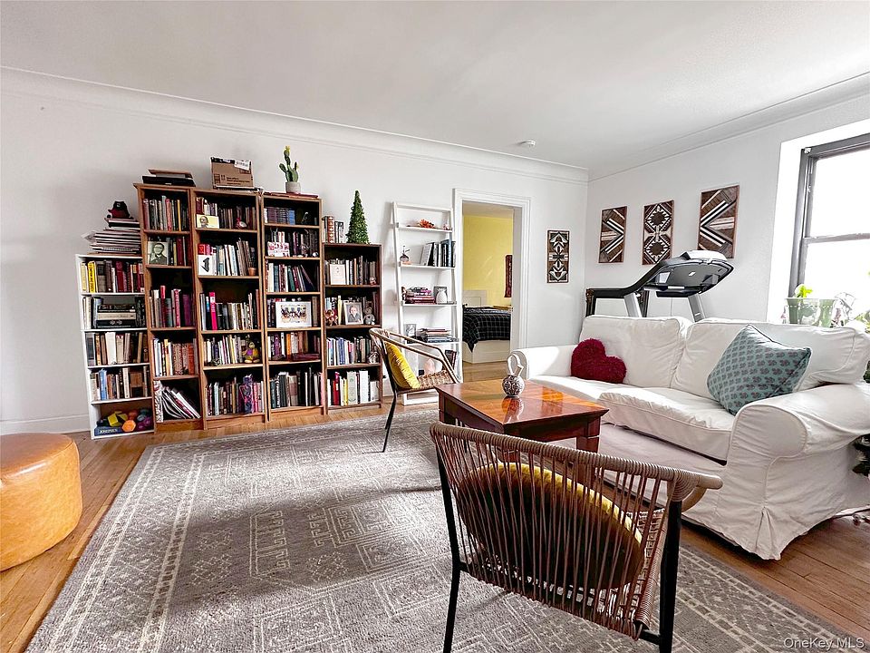 1st image of 17 N Chatsworth Ave #2DE