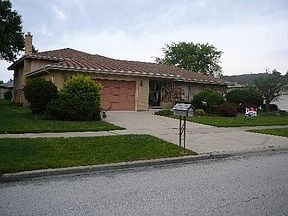 2nd image of 15209 Primrose Ln