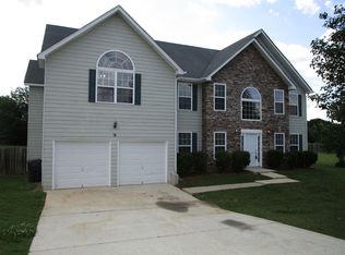 18 Sheffield Ct, Powder Springs, GA 30127