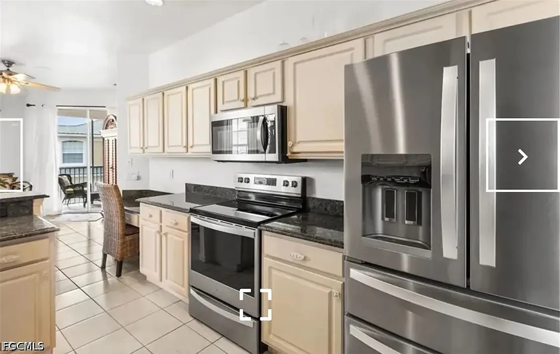 3 bed, 2.0 bath, 1980 sqft, $6,000 — Photo 4