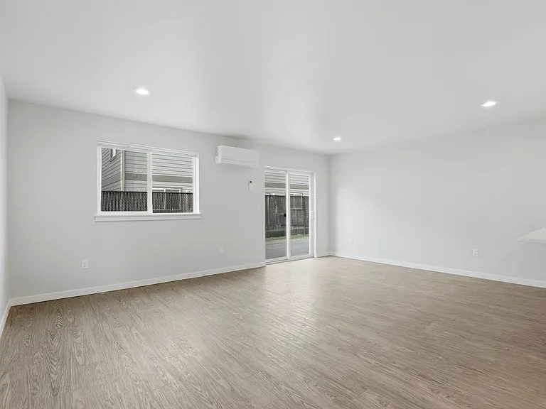 Apple Valley Town Homes — Photo 6