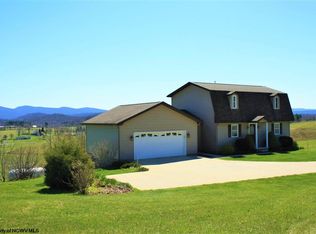 372 Laurel Creek Rd, Moatsville, WV 26405