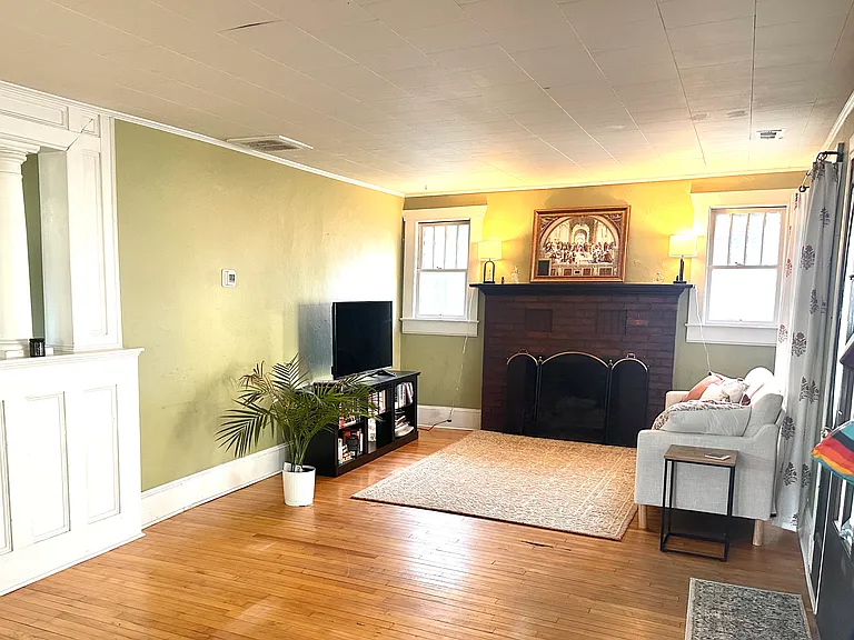 409 N Massanutten St #A — Photo 7