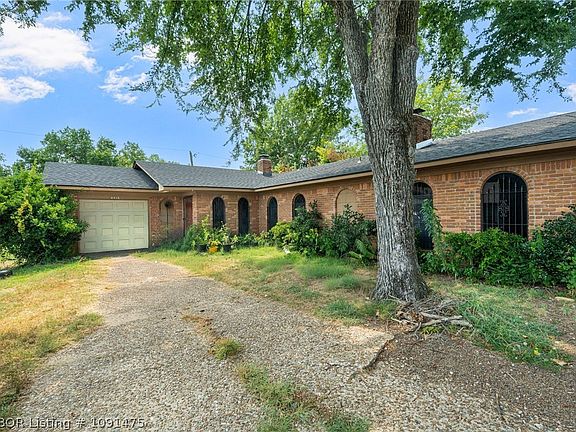 3rd image of 4414 Windsor Dr