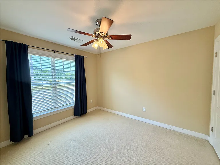 223 Quarterpath Rd — Photo 9