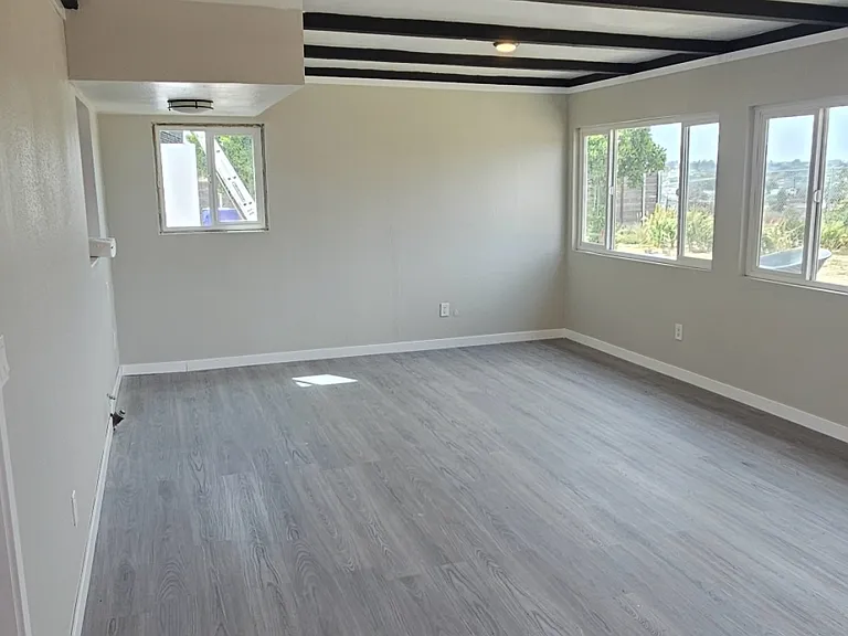 7060 Tuther Way — Photo 3