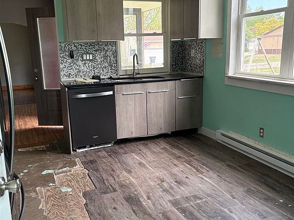 3rd image of 203 W Main St