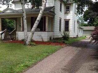 907 2nd St, Baraboo, WI 53913