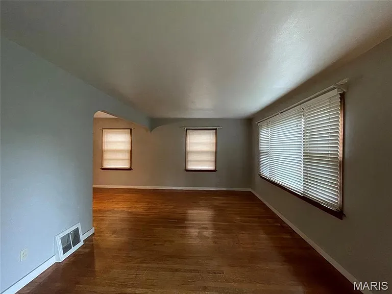 10745 Saint Xavier Ln — Photo 3