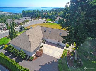 192 Glacier Peak Dr, Camano Island, WA