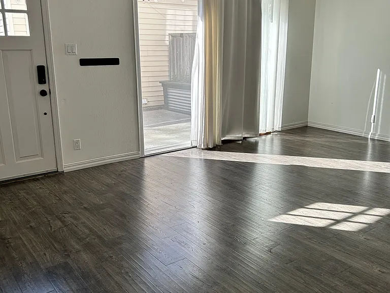 1640 Yardley St — Photo 10