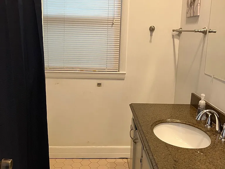 408 Howle Ave #C — Photo 10