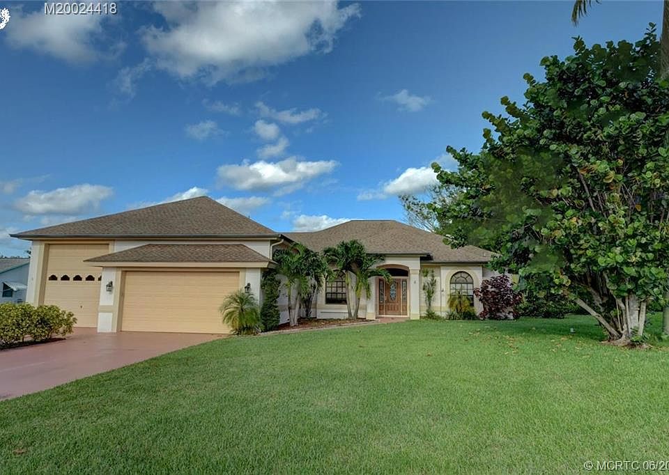 1st image of 1327 NE Sago Dr