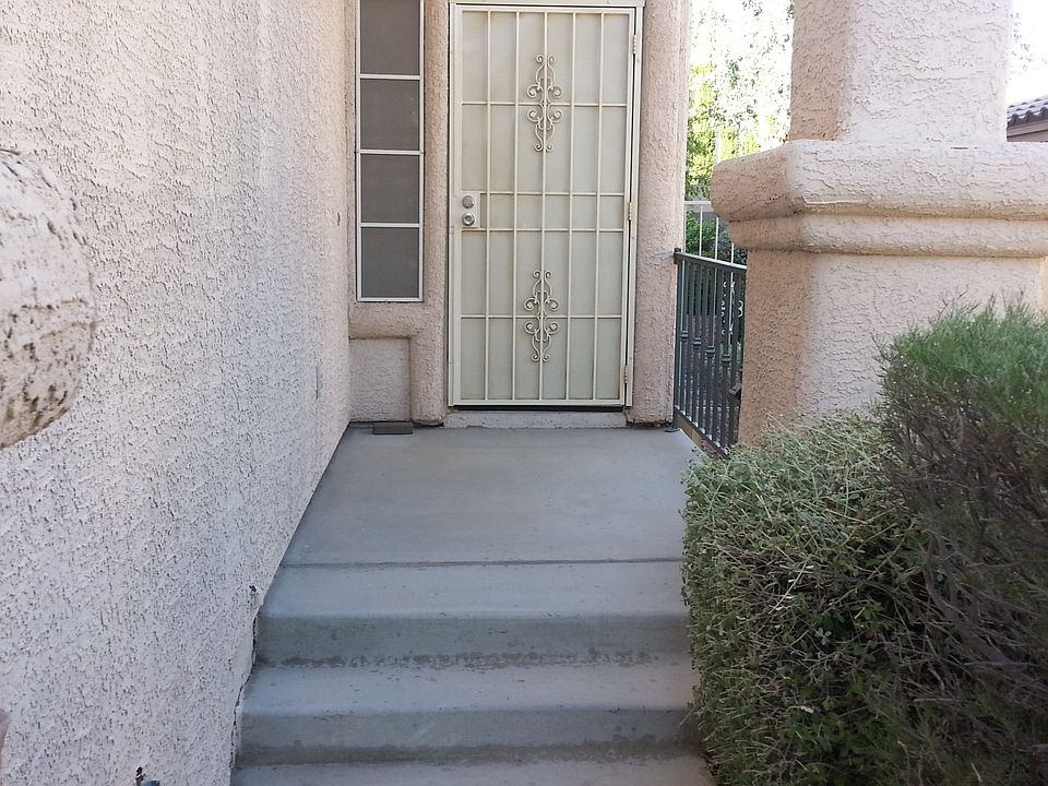 1st image of 2806 Desert Zinnia Ln