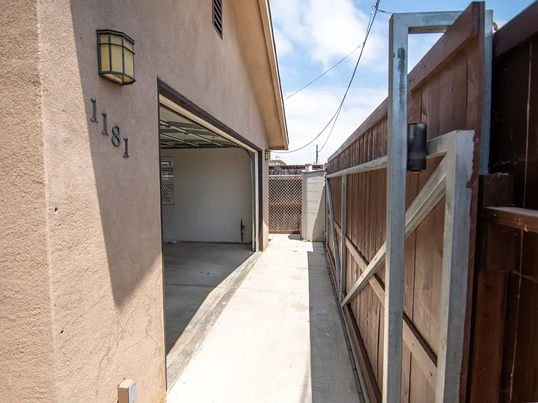 1181 Florida St — Photo 10
