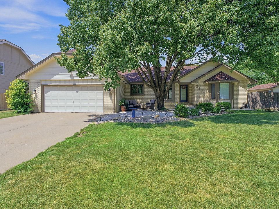 1st image of 2471 N Winstead Cir