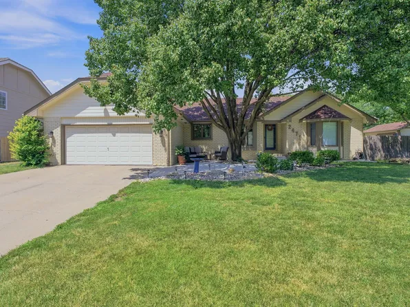 2471 N Winstead Cir, Wichita, KS 67226