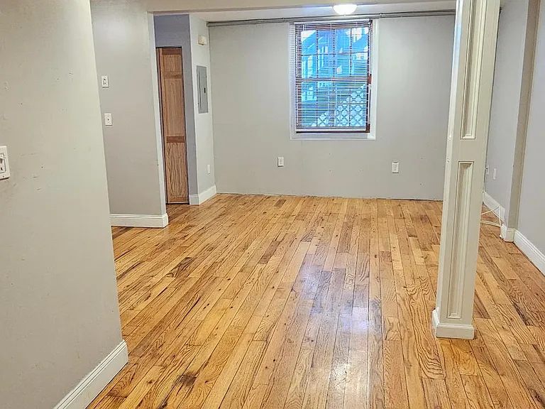28 E Grand Ave #BB — Photo 7