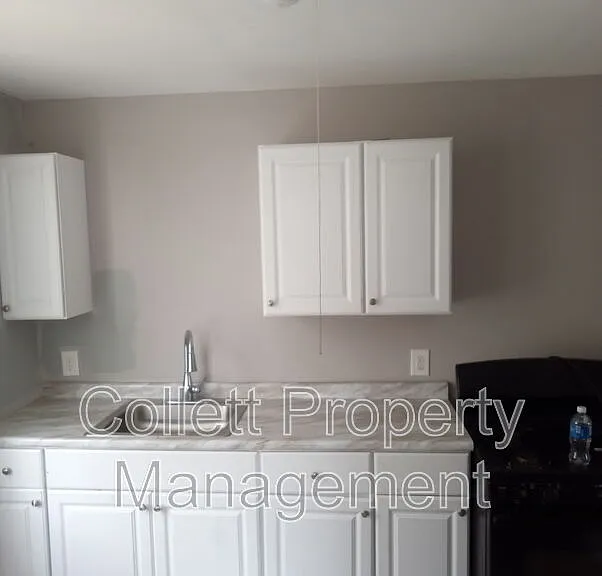 3912 Archwood Ave — Photo 3
