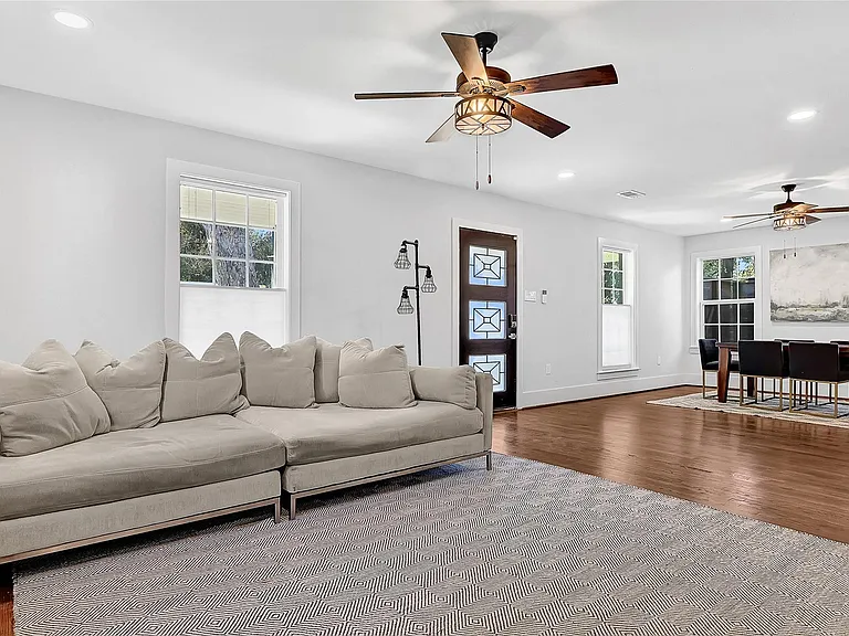 3343 Tampa St — Photo 4