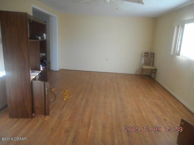 2nd image of 2226 Magnolia Ave