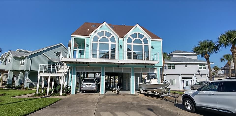 1st image of 129 Quayside Dr