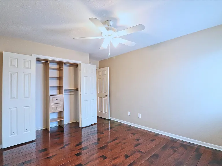 4530 Springfield Lakes St — Photo 23