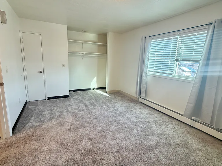 415 N Bragaw — Photo 9