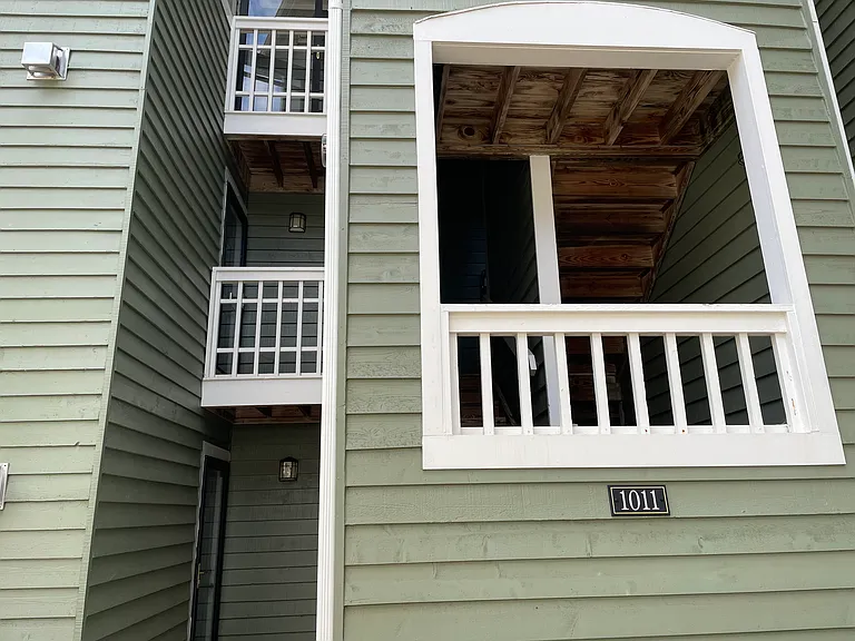 1011 Nicholwood Dr #207 — Photo 2