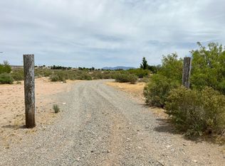 81 Storey Ave, Los Lunas, NM 87002