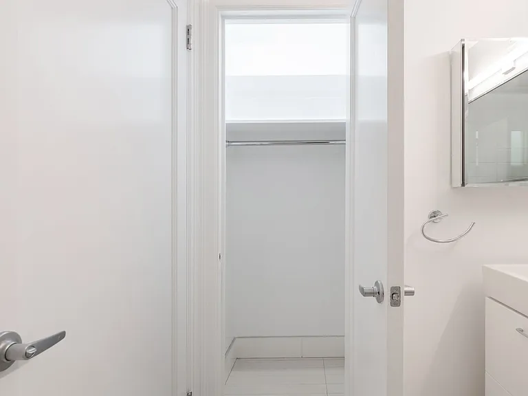 400 E 57th St #15A — Photo 11
