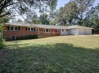 68 Long Forest Dr, Greenville, SC 29617