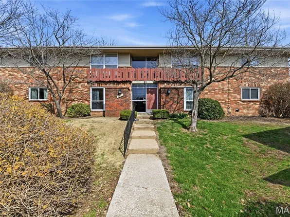 4229 Carrollton Dr APT C, Bridgeton, MO 63044