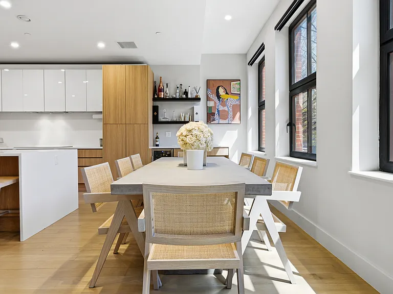 277 Greene Ave #TWNHS — Photo 10