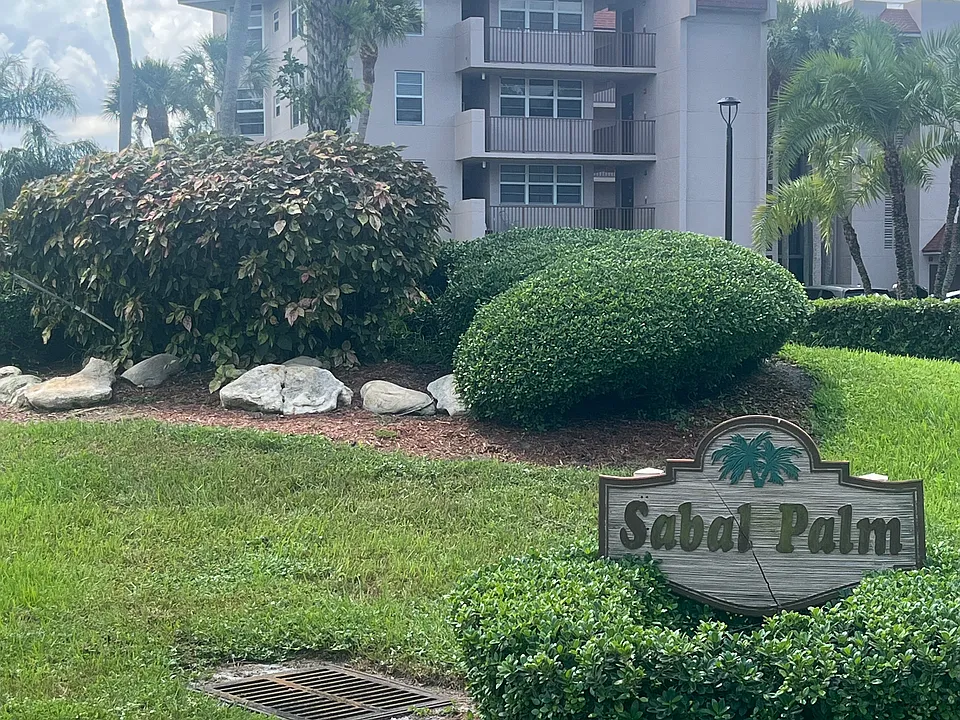 1811 Sabal Palm Dr #202