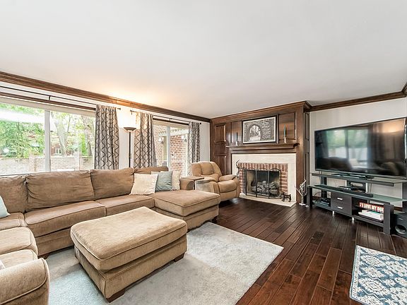 3rd image of 2257 Atlee Ct