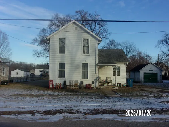 205 S Axtel Ave, Milford, IL 60953