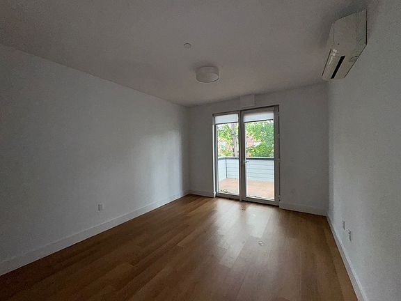 3rd image of 509 Martin Luther King Dr #21E