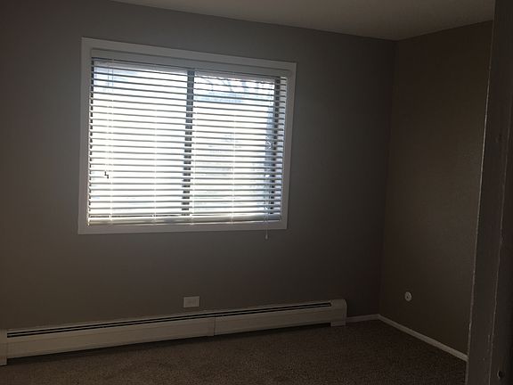 3rd image of 523 Brookside Dr APT D