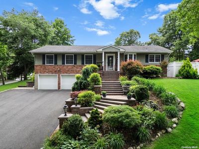 6 Scott Drive, Smithtown, NY, 11787