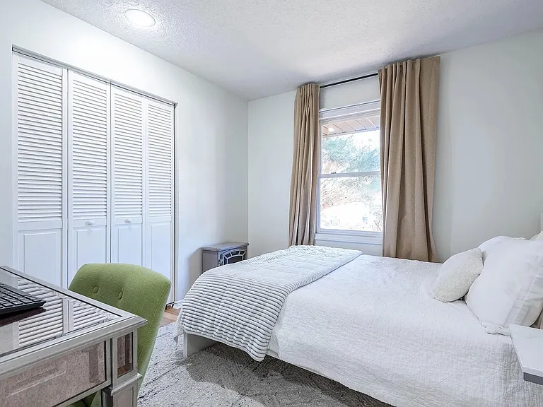 610 W Ryan Rd — Photo 14