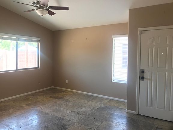 4th image of 1279 E Penny Ln