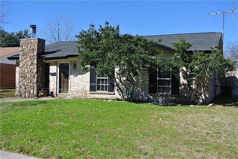 1st image of 816 SW Hillside Dr