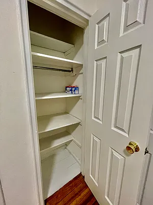 Rented by R New York | media 12